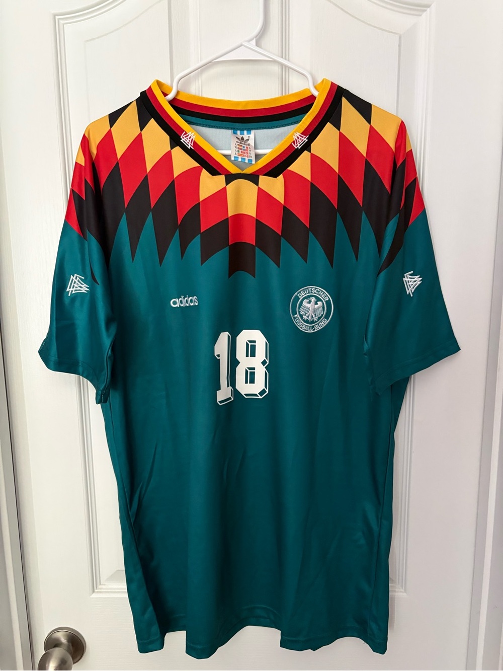 Jurgen Klinsmann #18 Germany Away
World Cup 1994 Football Shirt
Reissue Size XL